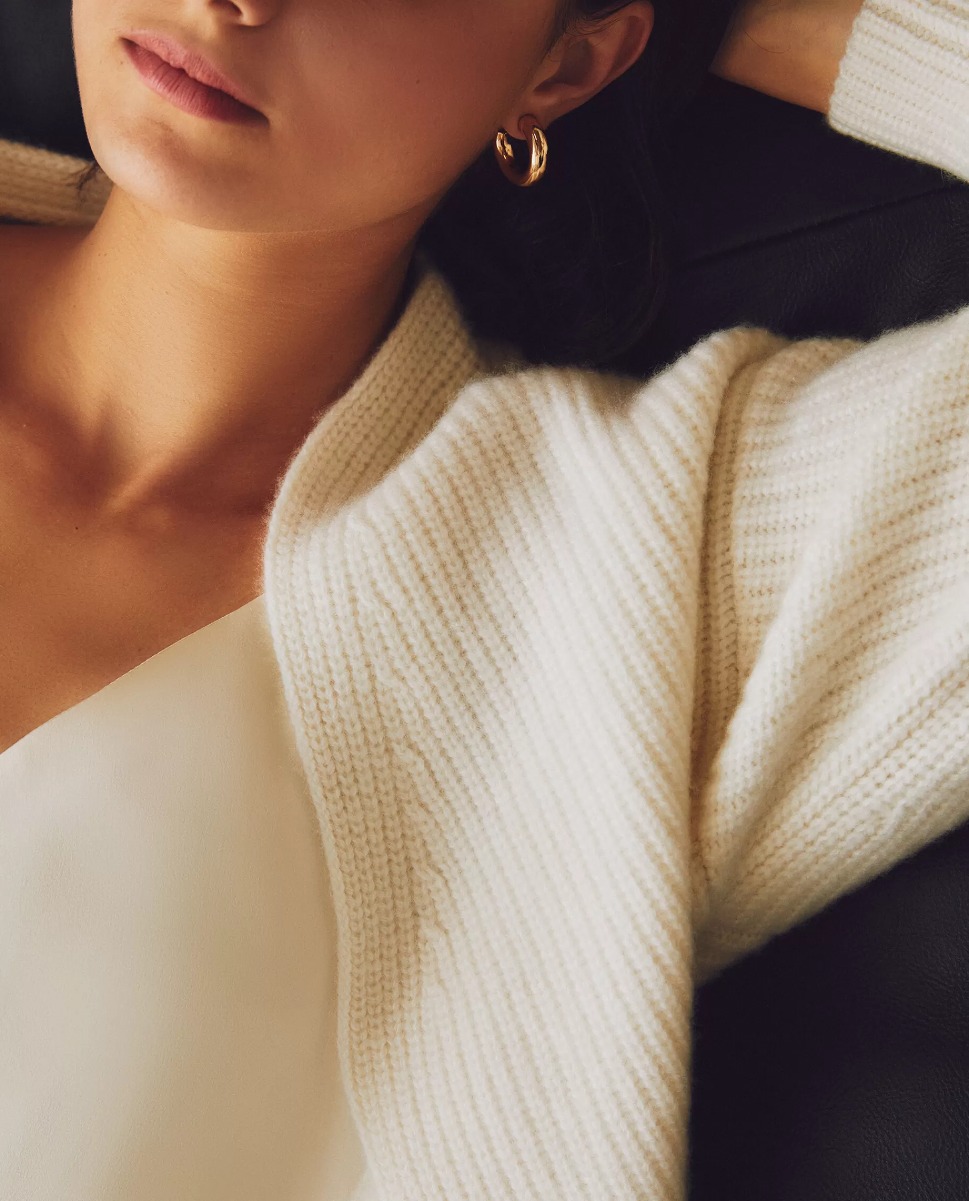 ribbed_cashmere_jacket_2-1.webp ZARA Home Ribbed Cashmere Jacket Cream Discount