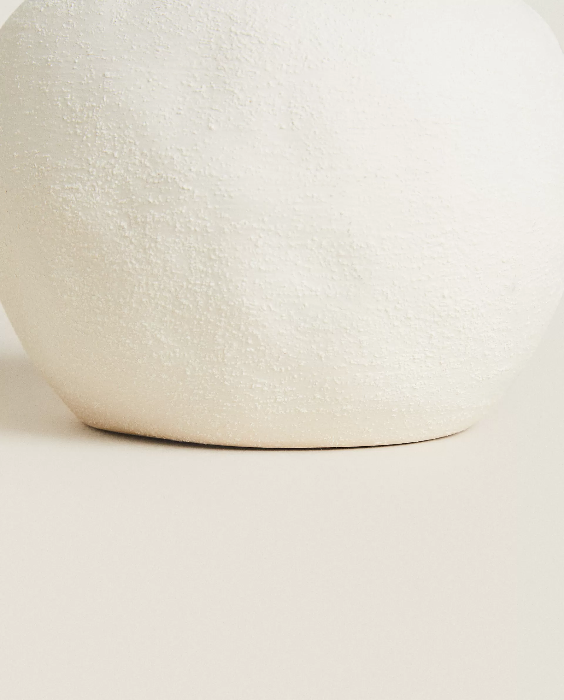 rough_earthenware_vase_4-7.webp ZARA Home Rough Earthenware Vase White Discount