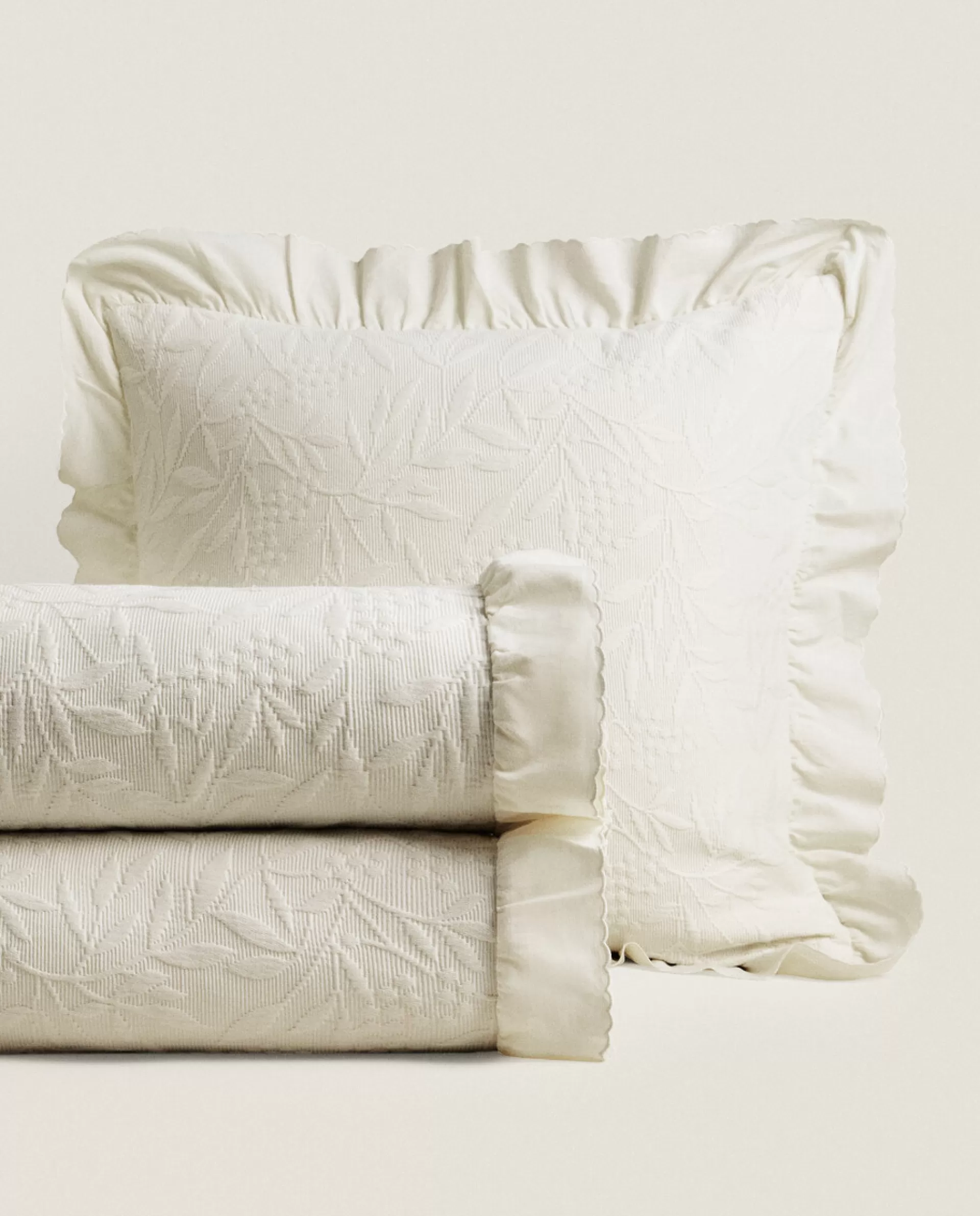 ZARA Home Ruffle Trim Bedspread Cream Online