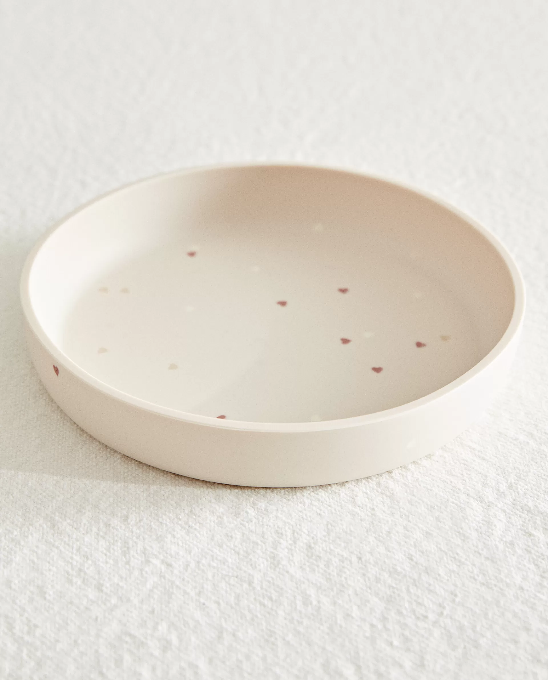 silicone_heart_plate_2-1.webp ZARA Home Silicone Heart Plate Pink Shop