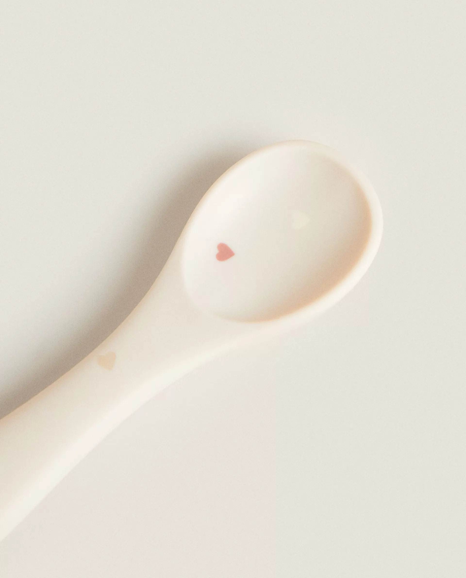 silicone_spoon_with_hearts_3-1.webp ZARA Home Silicone Spoon With Hearts Pink Fashion