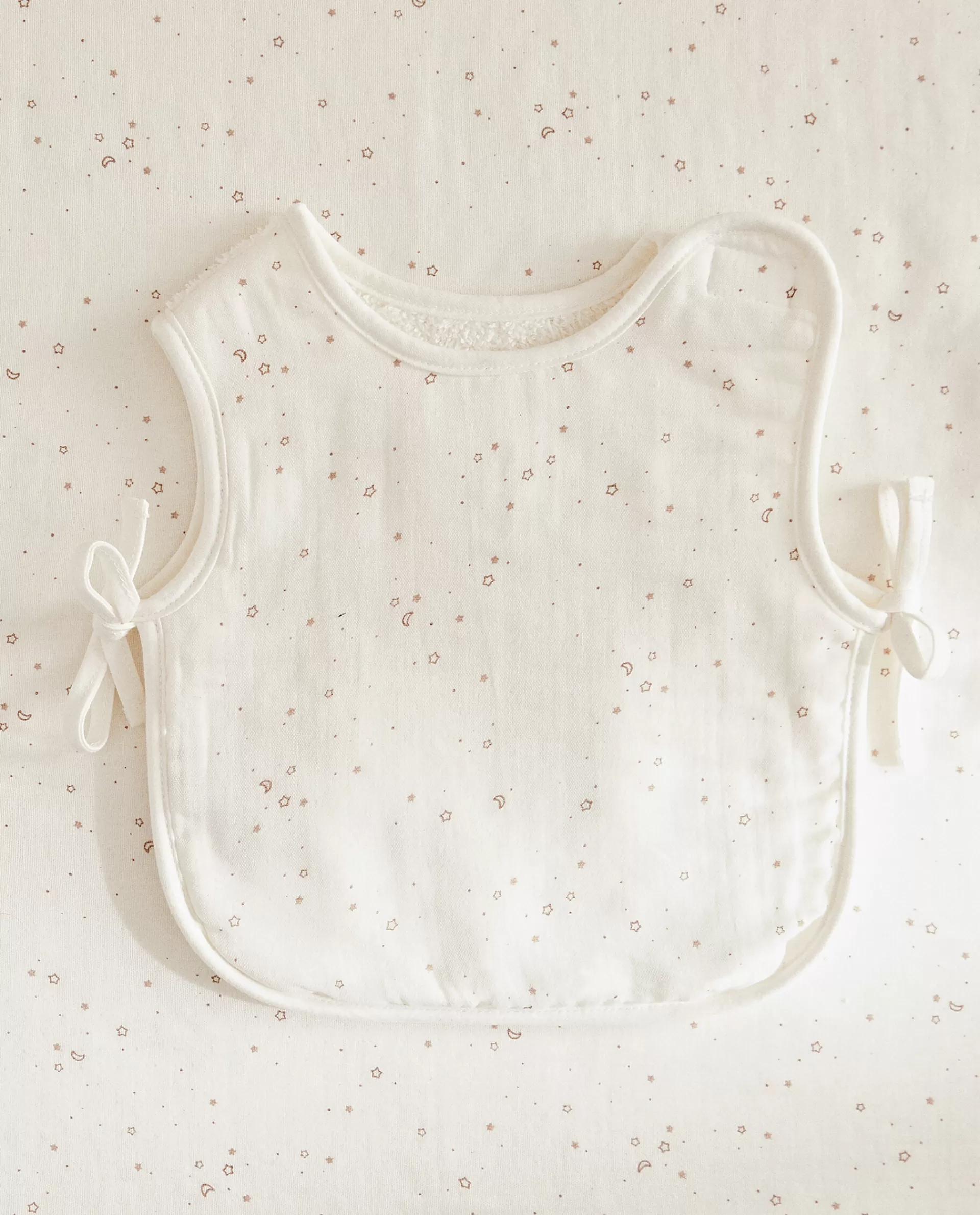 star_crepe_bib_2-1.webp ZARA Home Star Crepe Bib Oyster White Shop