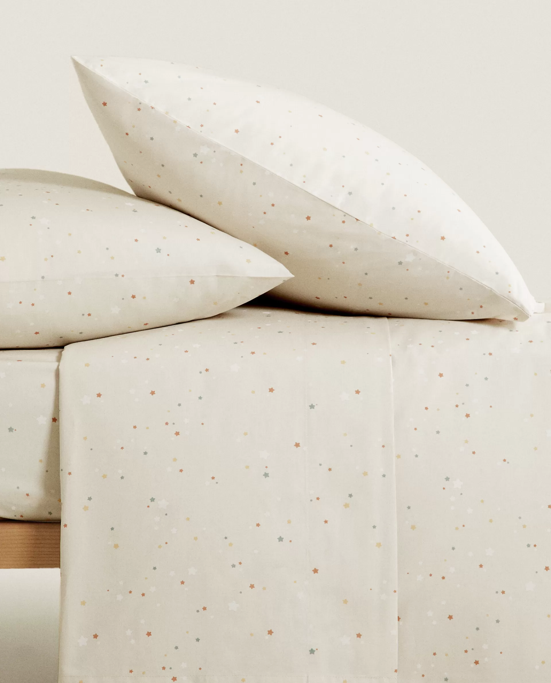 star_duvet_cover_3-1.webp ZARA Home Star Duvet Cover Multicolored Online