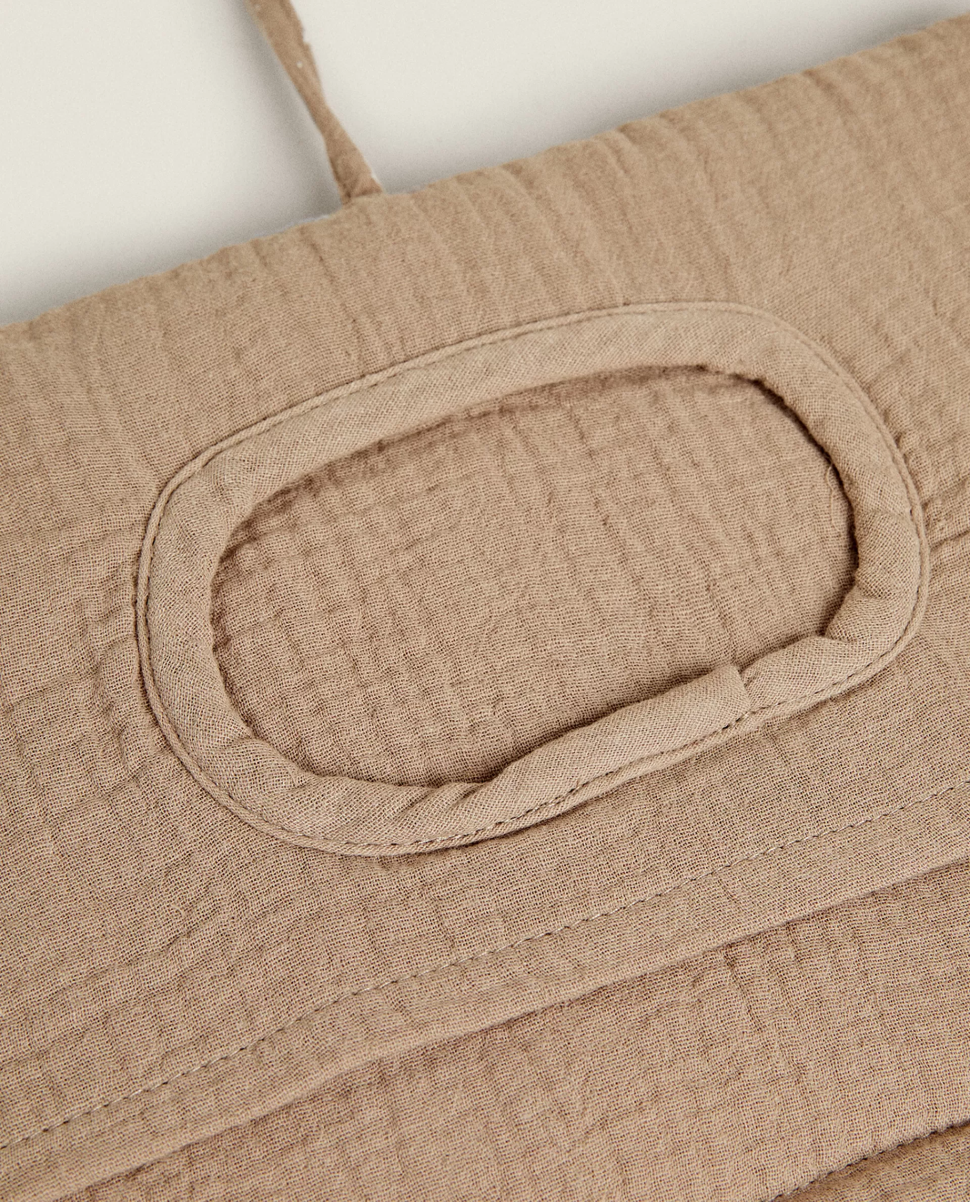 star_print_muslin_baby_wipe_holder_4-1.webp ZARA Home Star Print Muslin Baby Wipe Holder Taupe Hot