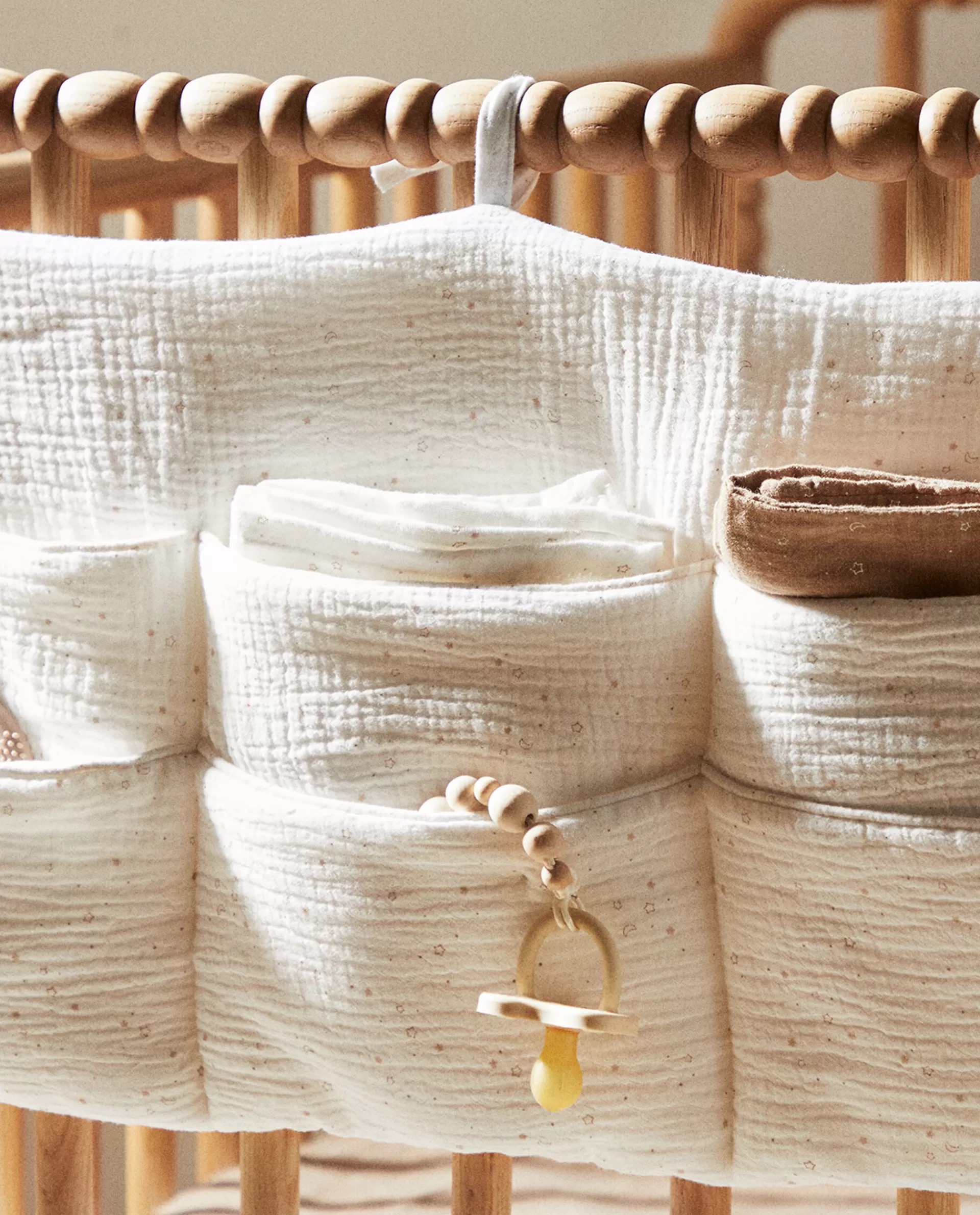 star_print_muslin_organizer_2-1.webp ZARA Home Star Print Muslin Organizer White Best