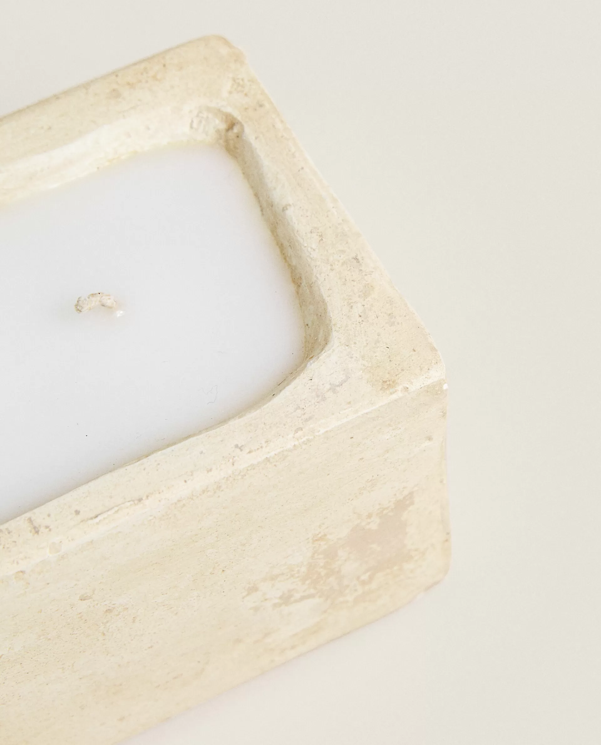 stone_style_candle_3-2.webp ZARA Home Stone Style Candle Beige Hot