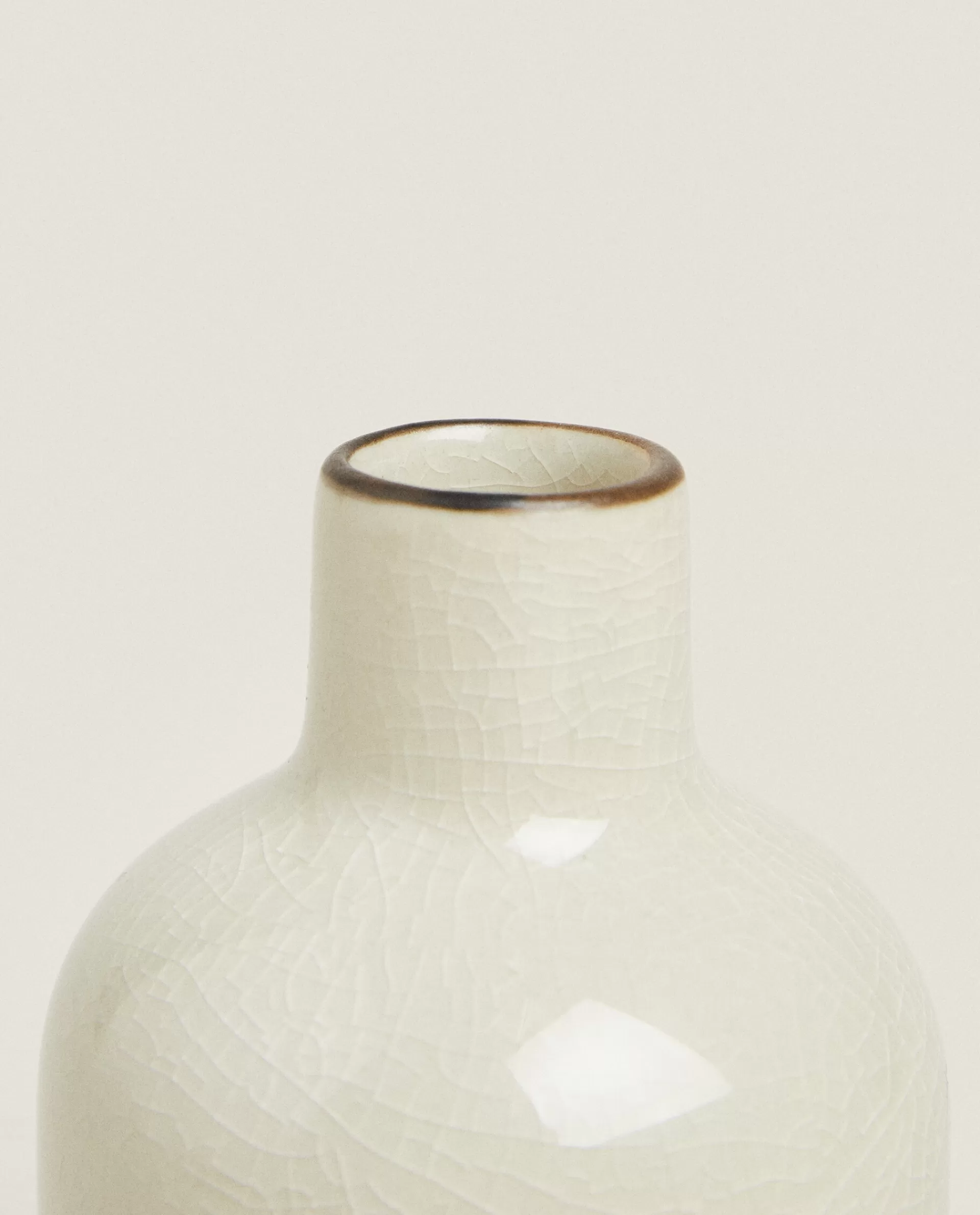 stoneware_crackled_vase_3-1.webp ZARA Home Stoneware Crackled Vase Cream Clearance