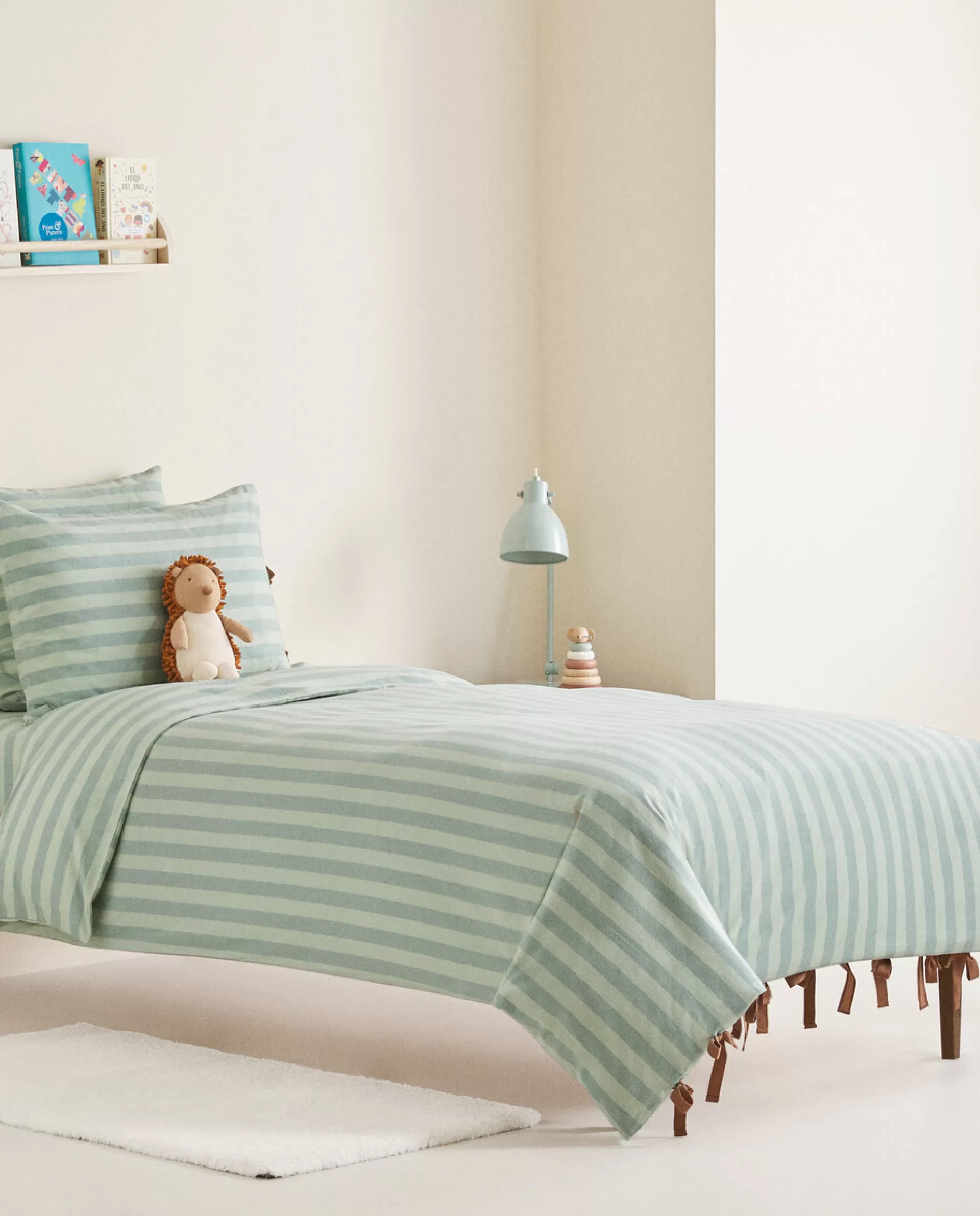 striped_flannel_duvet_cover_0-7.webp ZARA Home Striped Flannel Duvet Cover Green Fashion