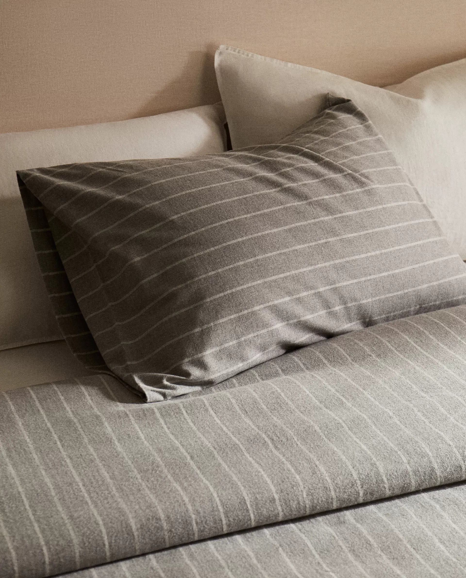 striped_flannel_pillowcase_2-3.webp ZARA Home Striped Flannel Pillowcase Grey Cheap