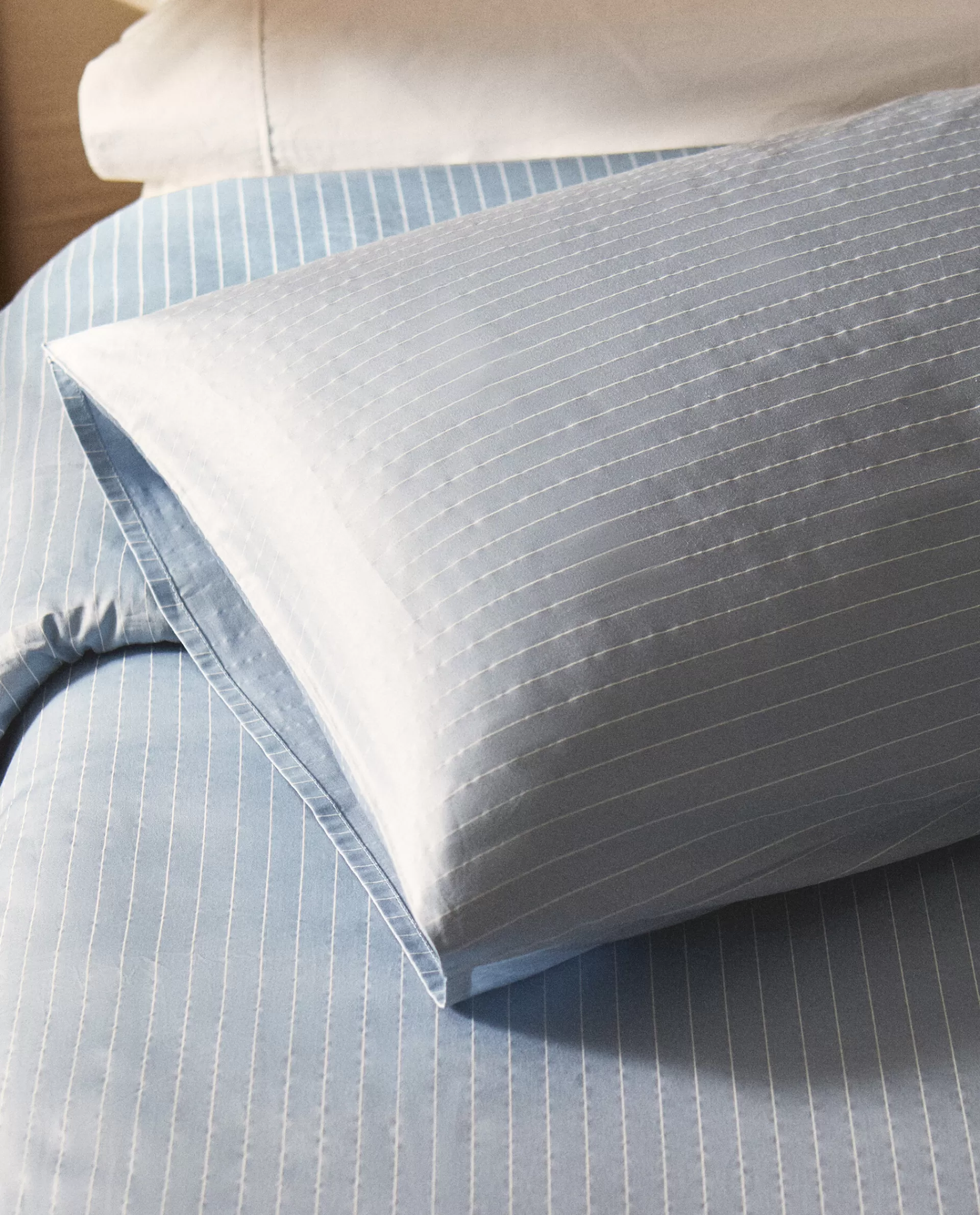 striped_pillowcase_2-9.webp ZARA Home Striped Pillowcase Blue Shop