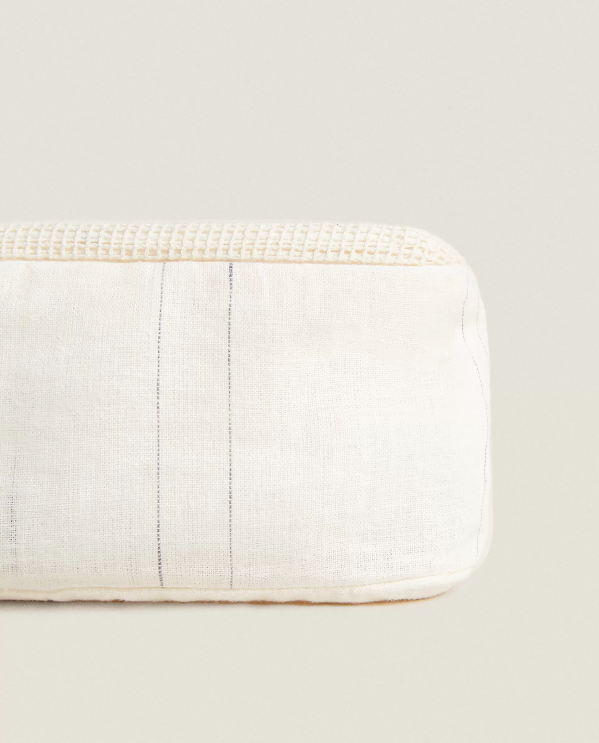 striped_travel_organizers_pack_of__3-1.webp ZARA Home Striped Travel Organizers (Pack Of 3) Ecru/Black New