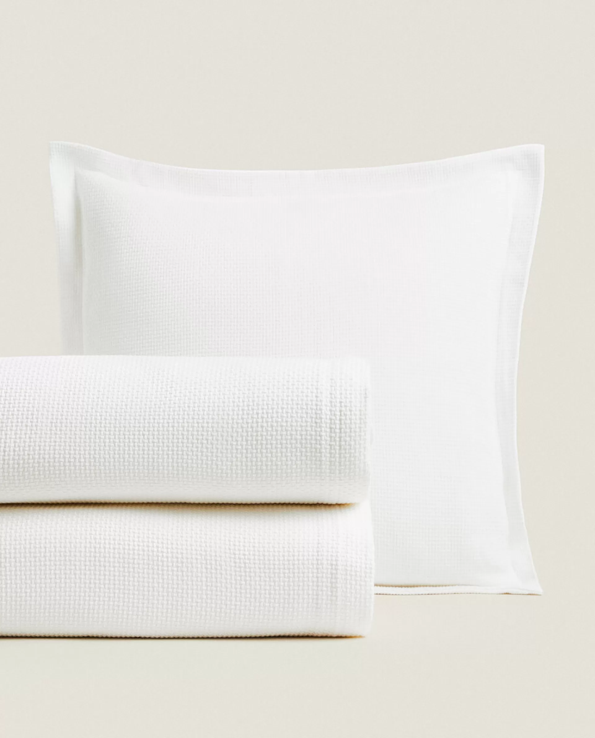 ZARA Home Textured Bedspread White Online