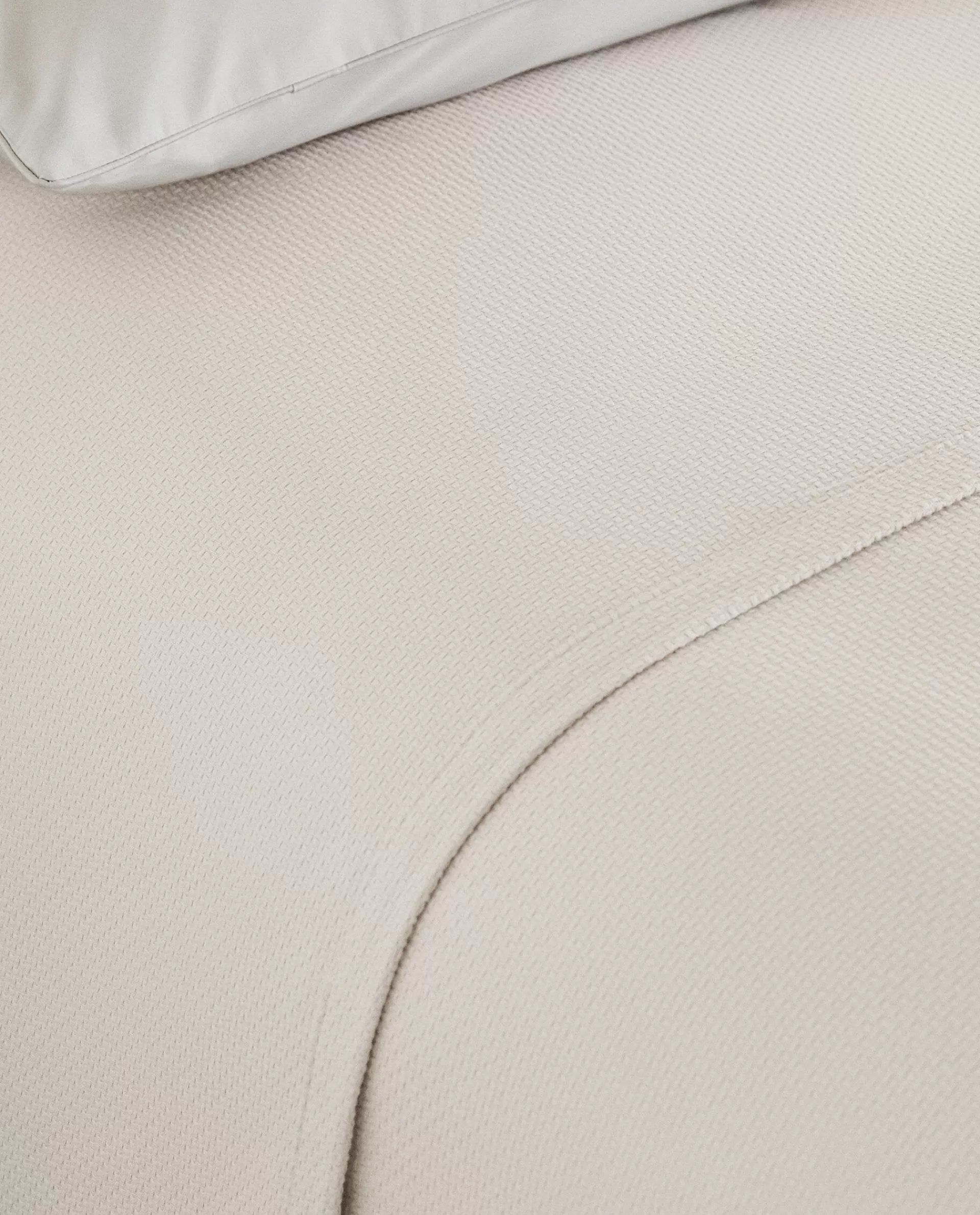 textured_bedspread_3-4.webp ZARA Home Textured Bedspread Stone Shop