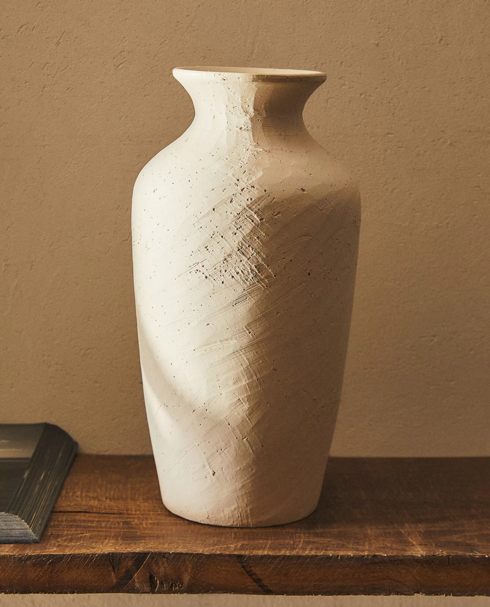 textured_ceramic_vase_2-4.webp ZARA Home Textured Ceramic Vase White New