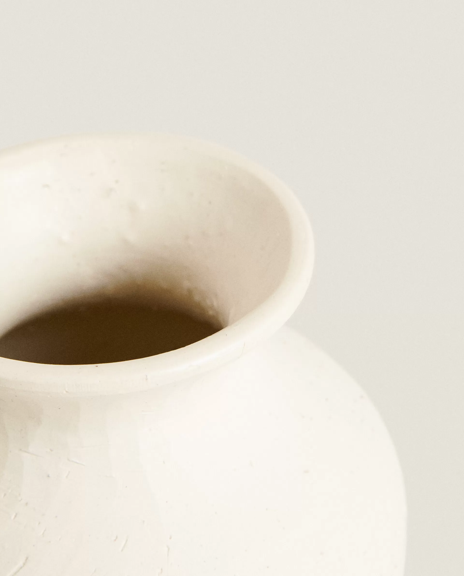 textured_ceramic_vase_4-4.webp ZARA Home Textured Ceramic Vase White New