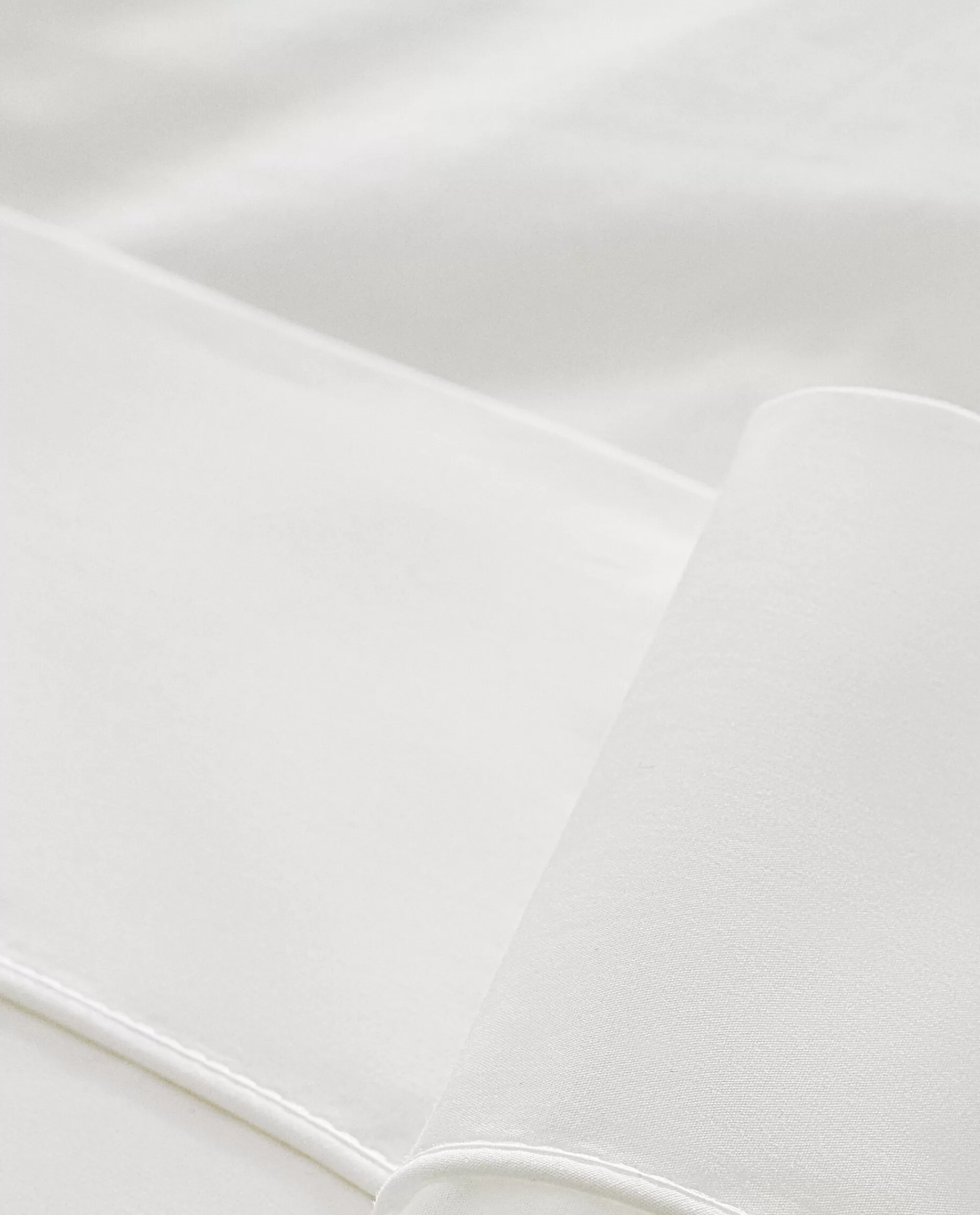 thread_count_cotton_percale_flat_sheet_4-3.webp ZARA Home (300 Thread Count) Cotton Percale Flat Sheet White Store