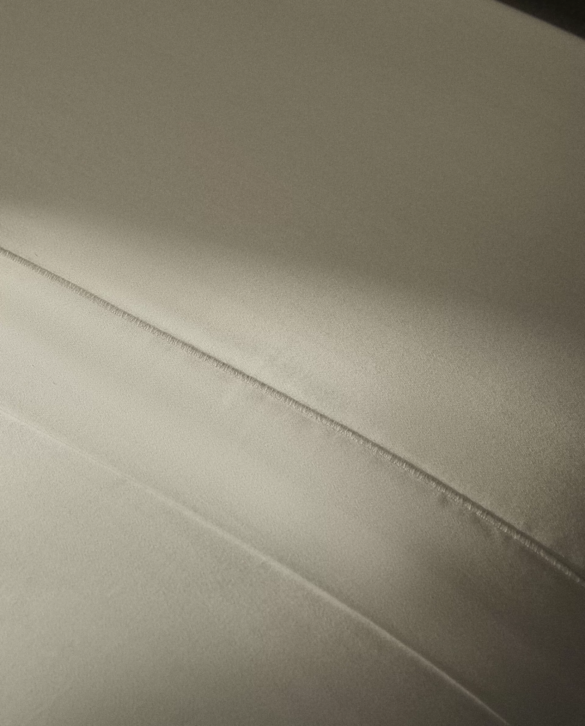 thread_count_cotton_sateen_flat_sheet_2-1.webp ZARA Home (300 Thread Count) Cotton Sateen Flat Sheet Blanco Sale