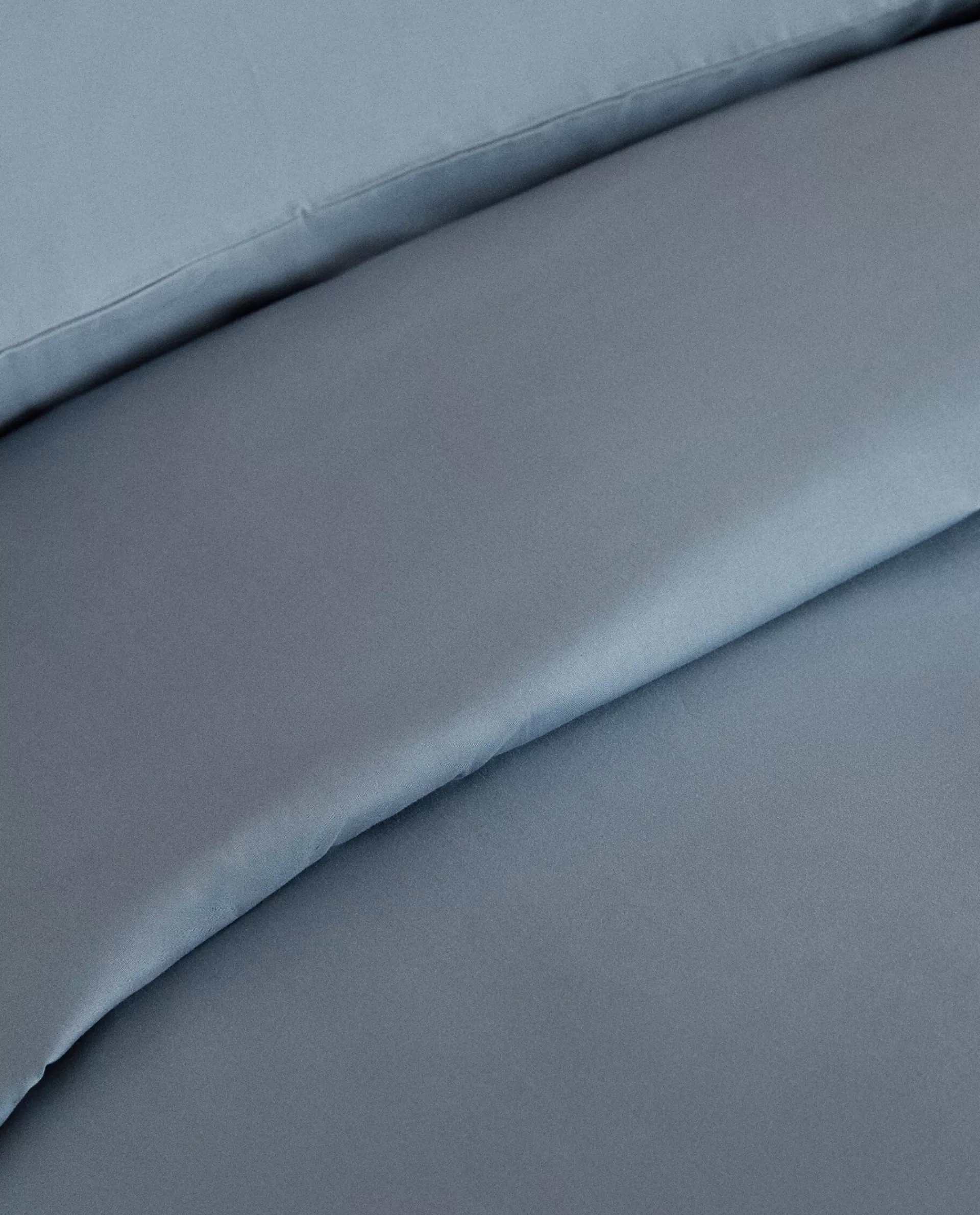 thread_count_percale_fitted_sheet_3-6.webp ZARA Home (200 Thread Count) Percale Fitted Sheet Petroleum Sale