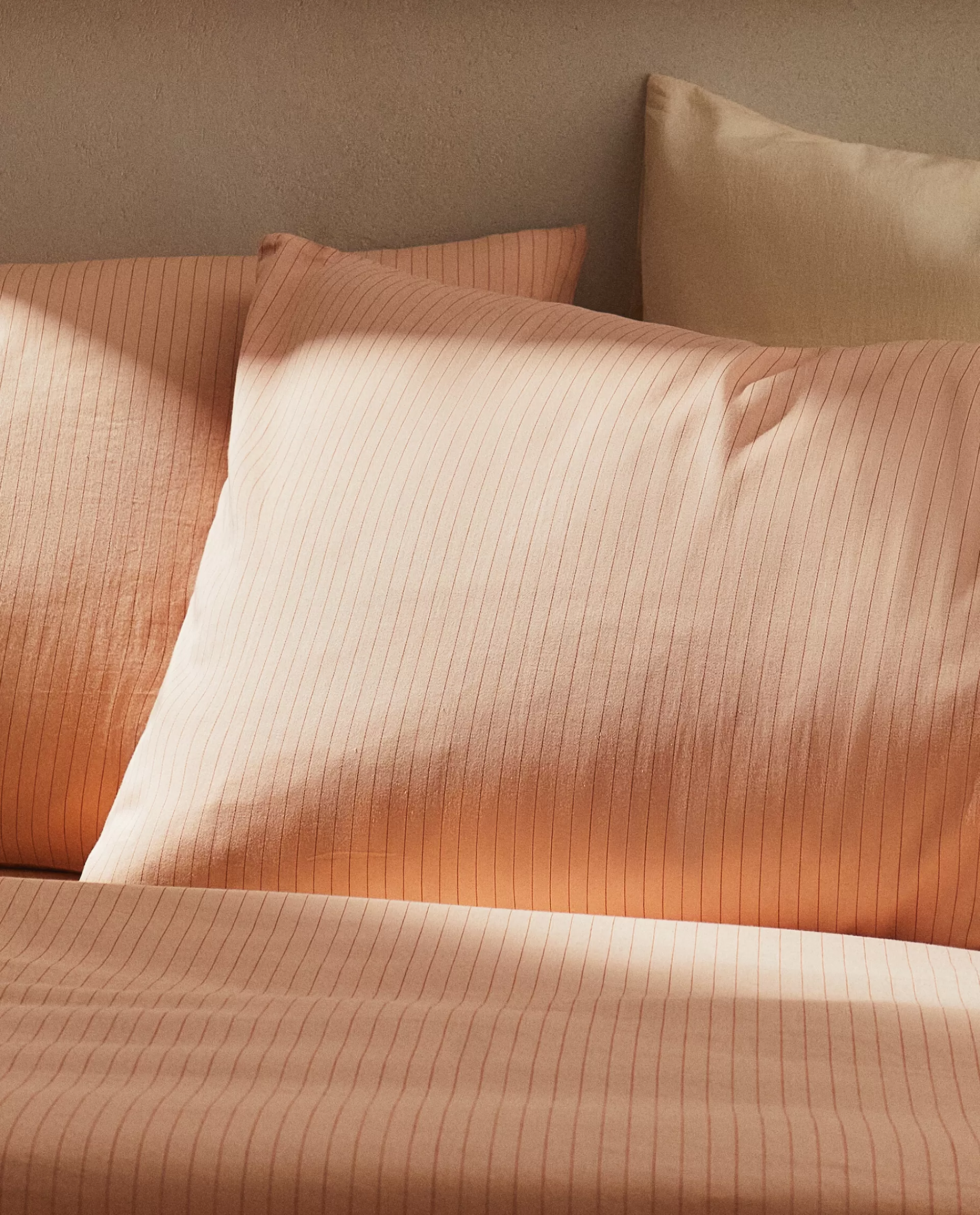 thread_count_striped_washed_sateen_pillowcase_2-7.webp ZARA Home (300 Thread Count) Striped Washed Sateen Pillowcase Coral Outlet