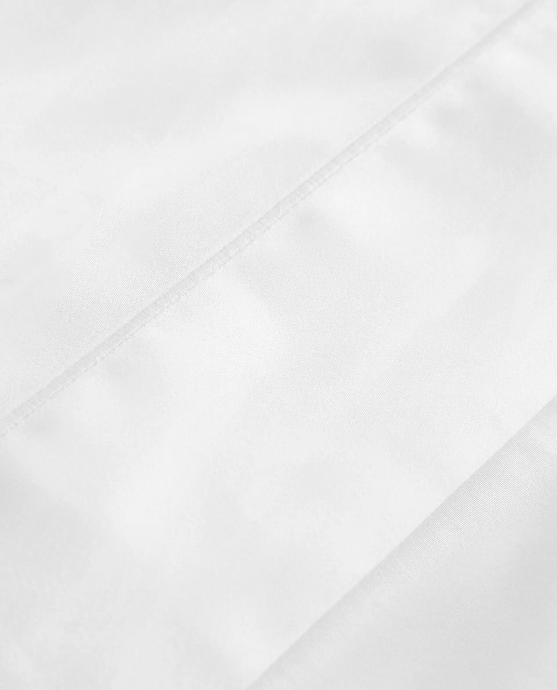 threadcount_cotton_sateen_duvet_cover_4-9.webp ZARA Home (300-Thread-Count) Cotton Sateen Duvet Cover White New
