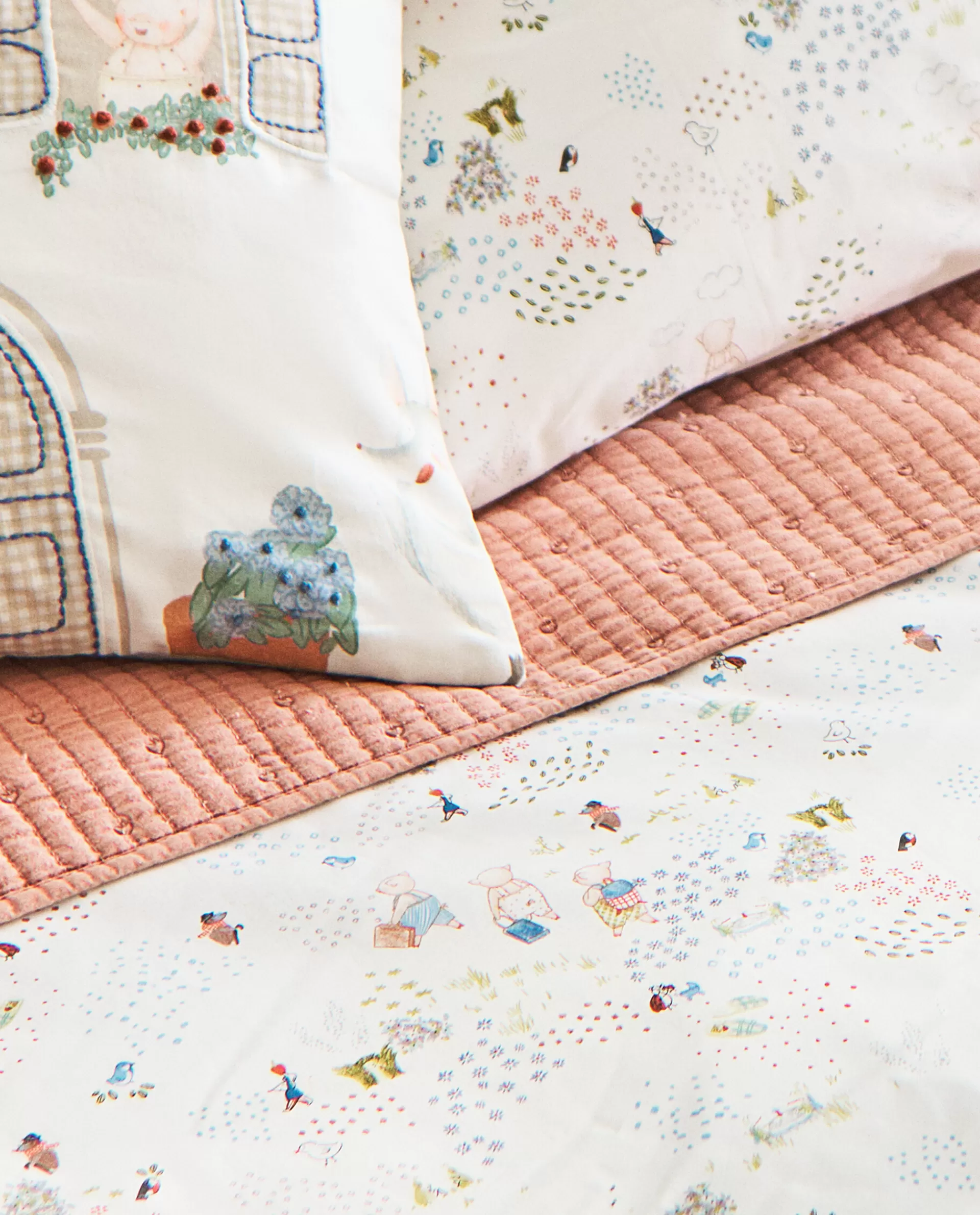 three_little_pigs_duvet_cover_2-1.webp ZARA Home Three Little Pigs Duvet Cover Multicolored Fashion