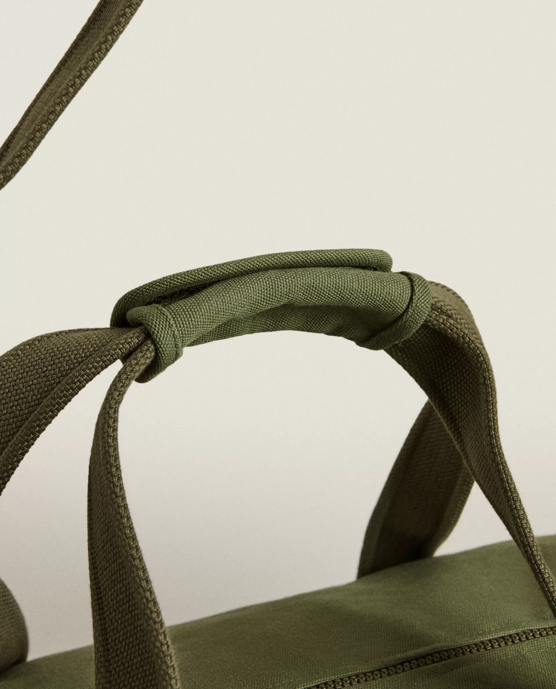 travel_bag_x_saintlazare_3-3.webp ZARA Home Travel Bag X Saint-Lazare Green Hot