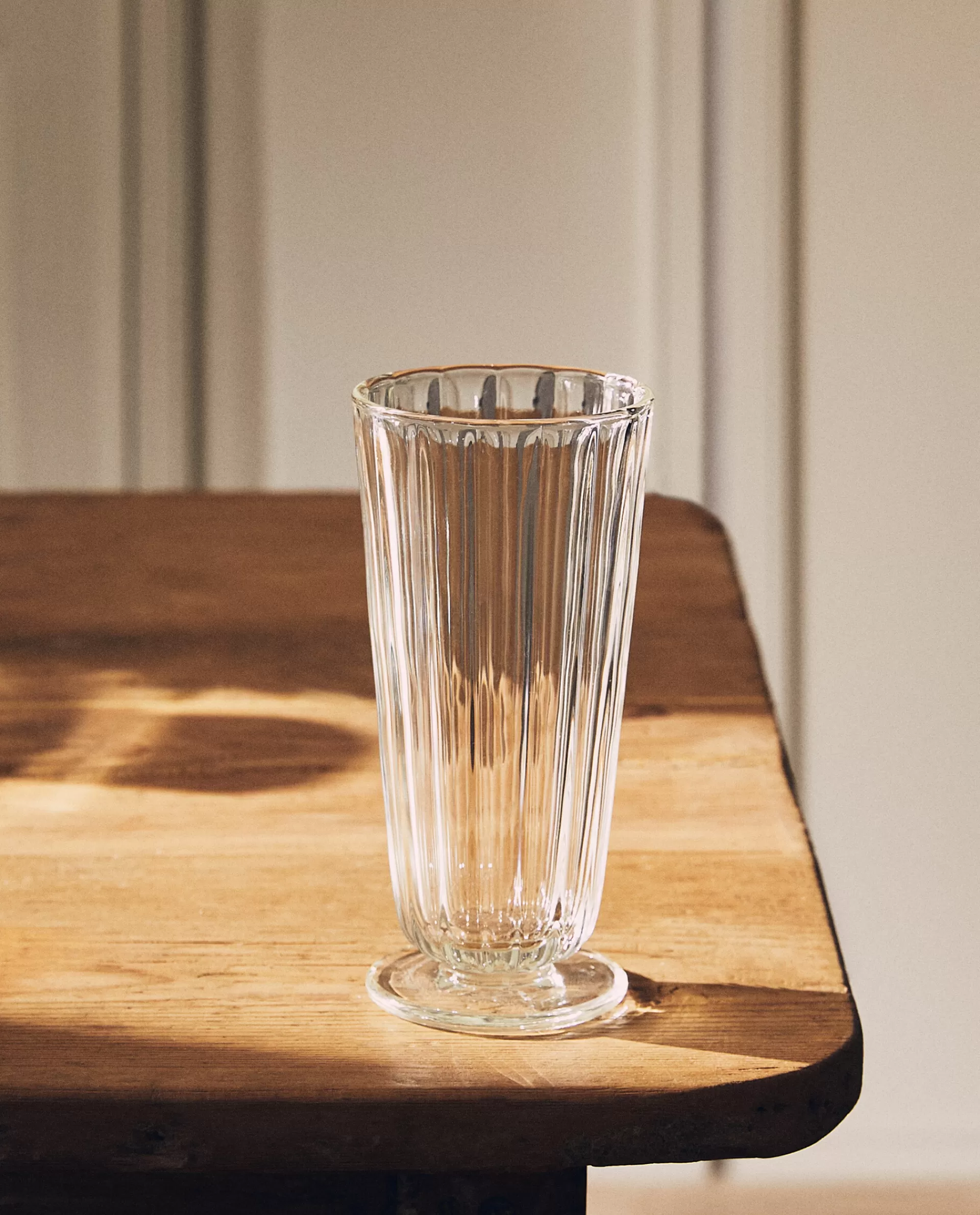 tumbler_with_base_and_raised_design_2-1.webp ZARA Home Tumbler With Base And Raised Design Transparent Best