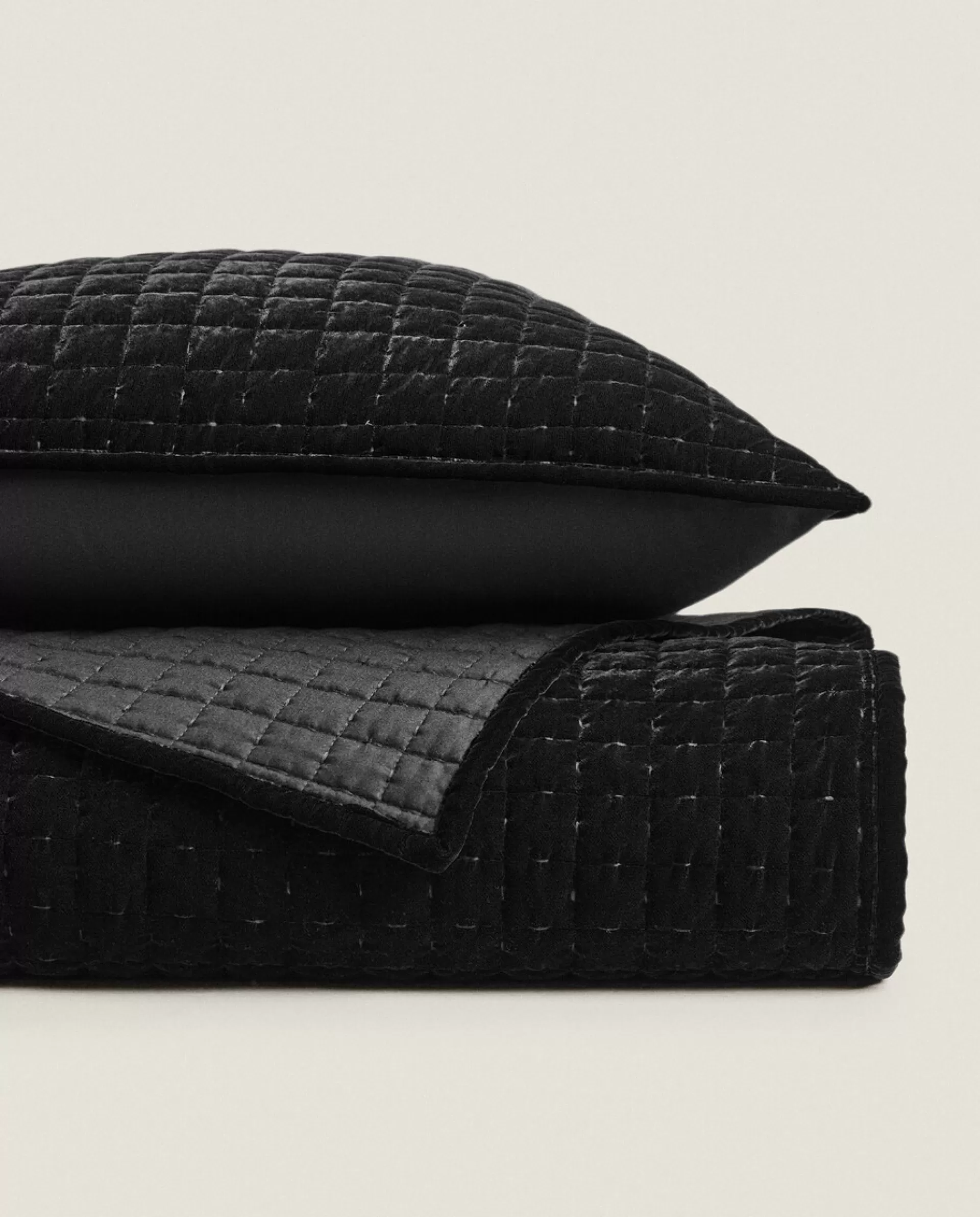 ZARA Home Velvet Quilt Black Outlet