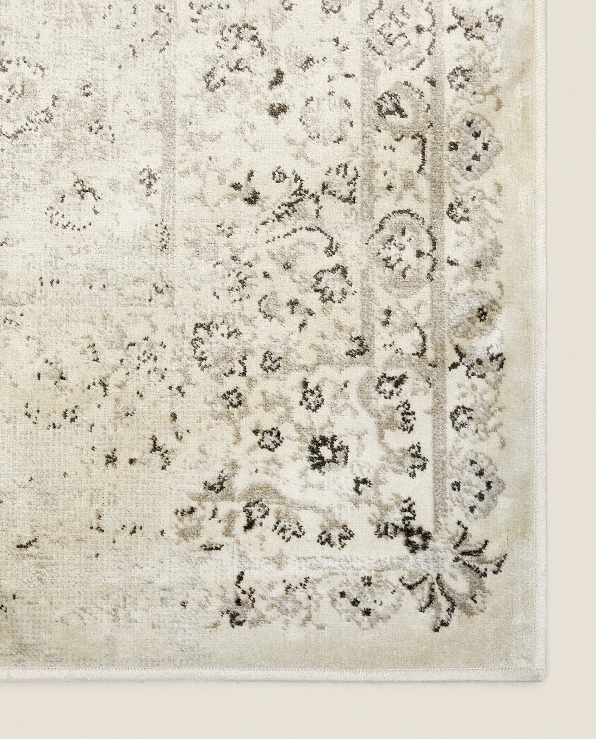 vintageeffect_rug_3-1.webp ZARA Home Vintage-Effect Rug Beige Flash Sale