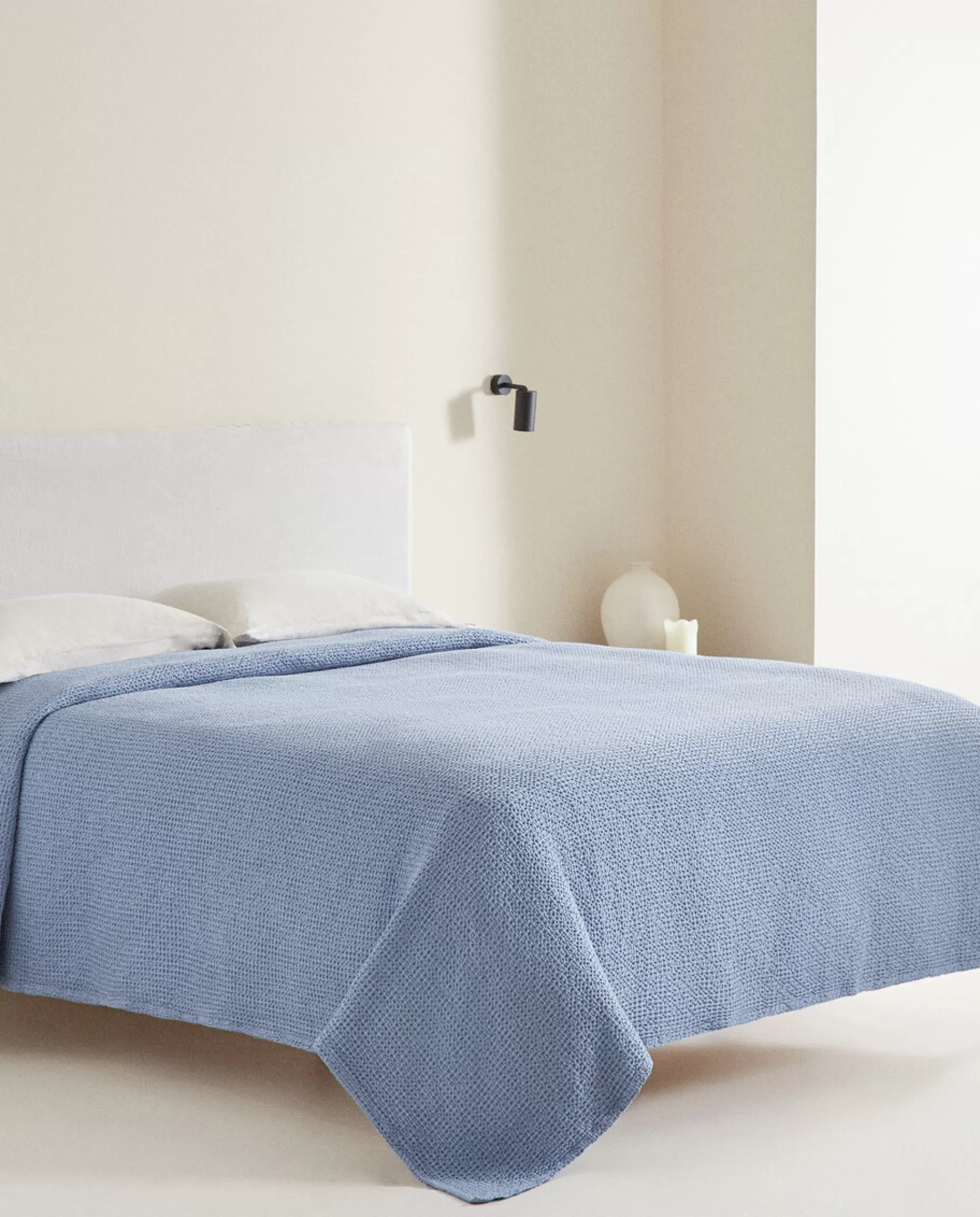 ZARA Home Waffle Knit Bedspread Blue New