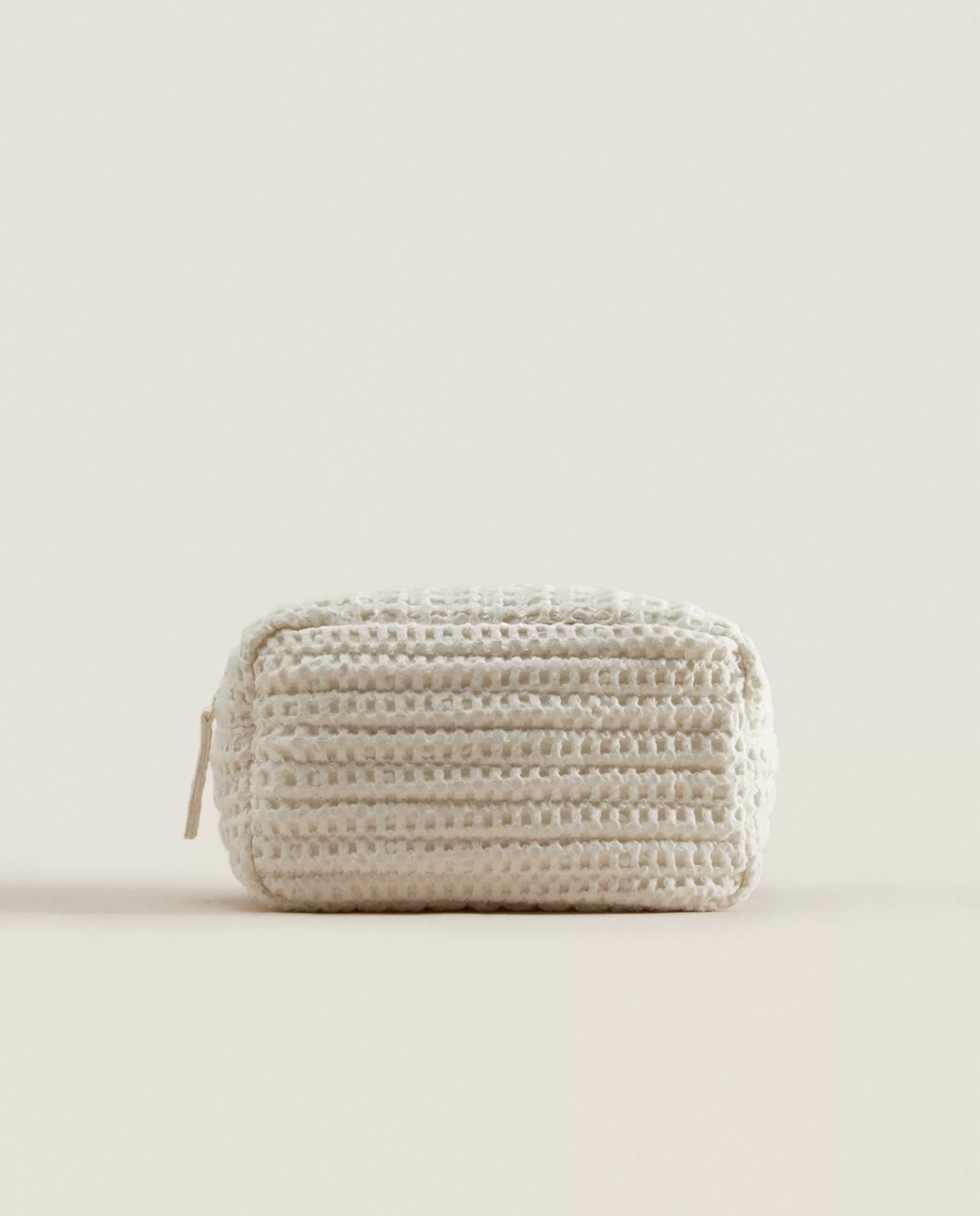 ZARA Home Waffle-Texture Fabric Toiletry Bag White Hot