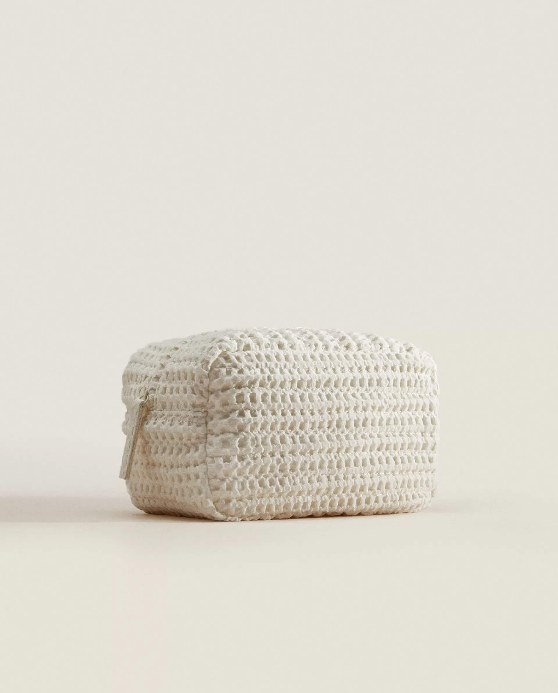 ZARA Home Waffle-Texture Fabric Toiletry Bag White Hot