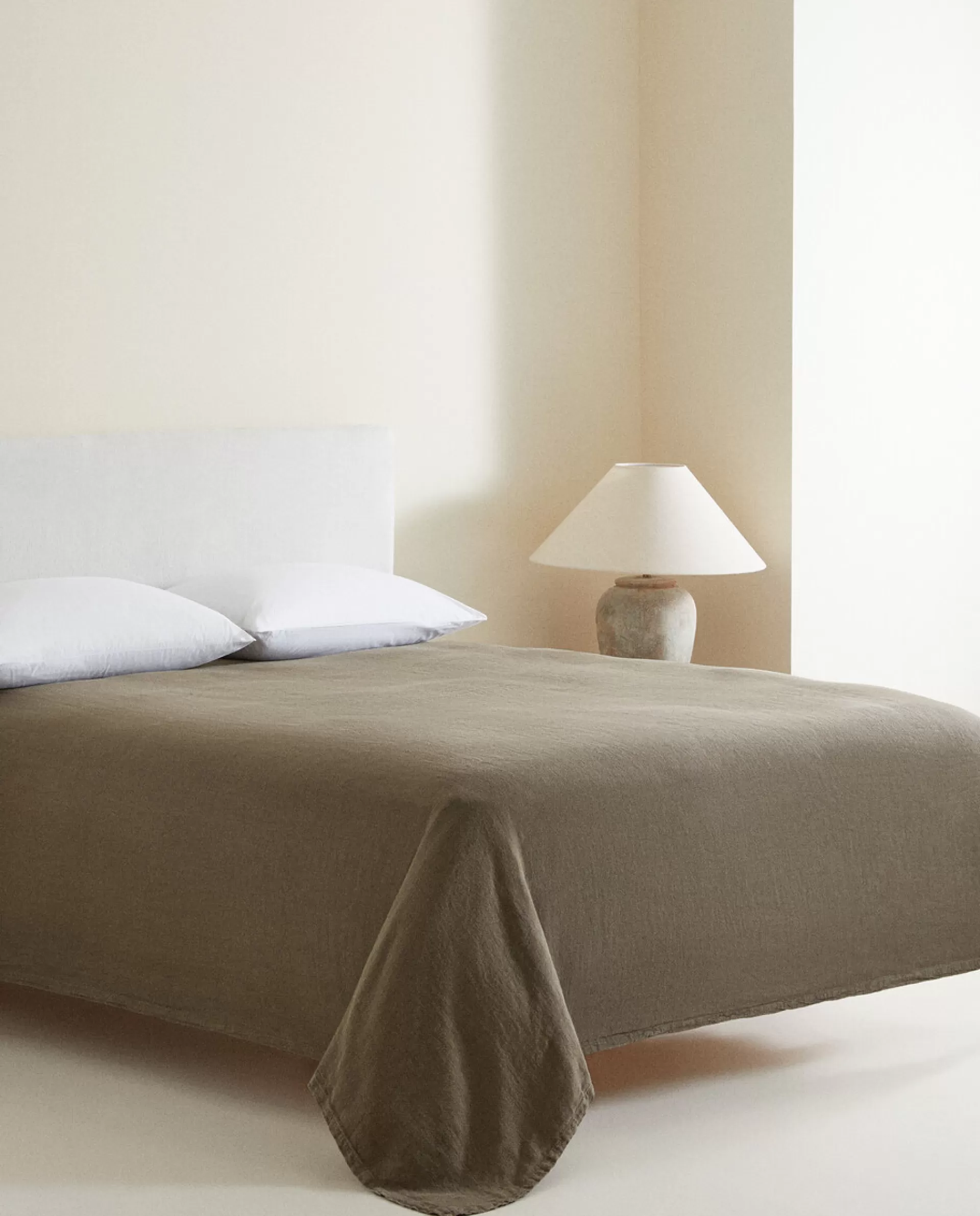 ZARA Home Washed Linen Bedspread (400 Gsm) Khaki Shop