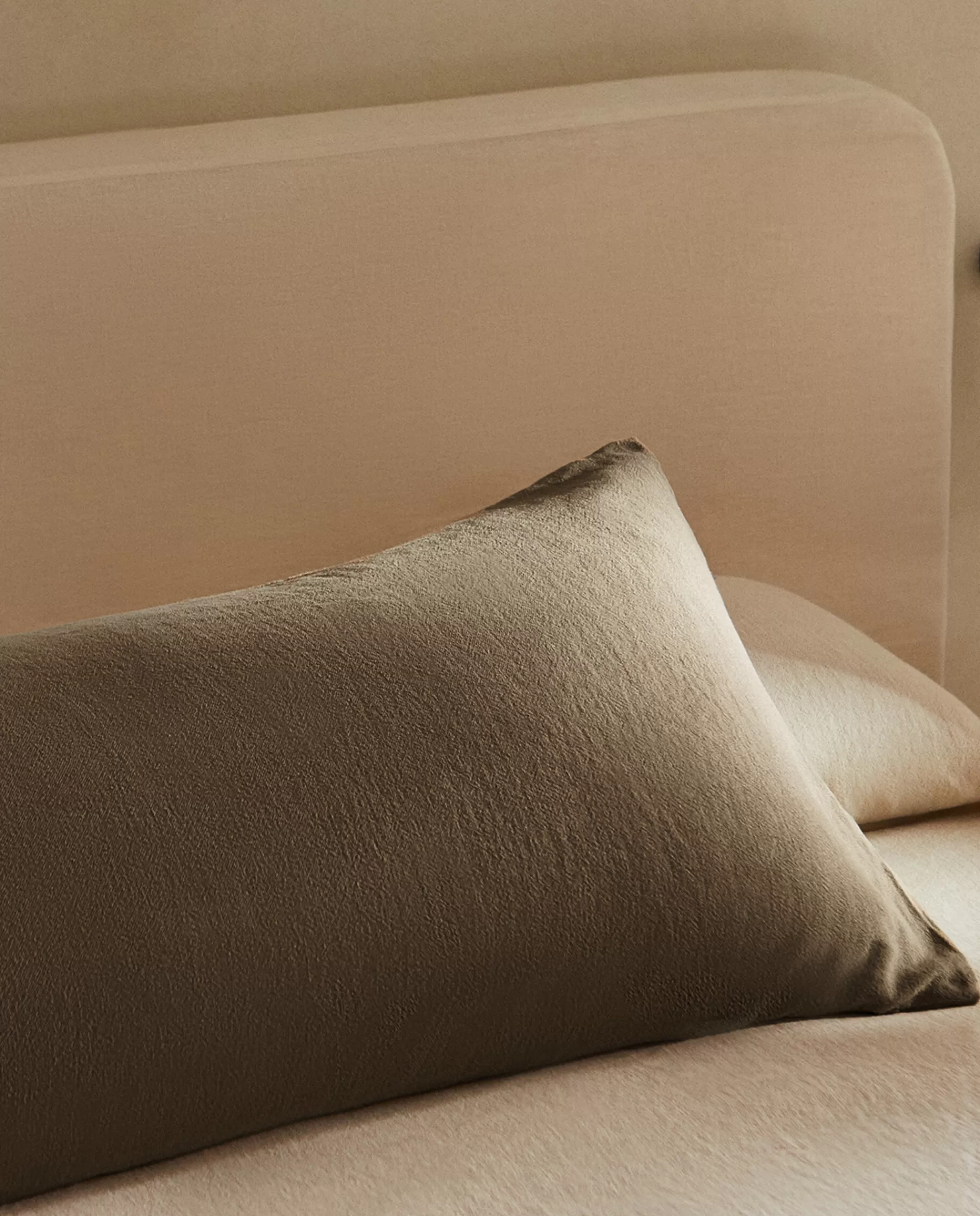 washed_linen_throw_pillow_cover_2-10.webp ZARA Home Washed Linen Throw Pillow Cover Khaki Best