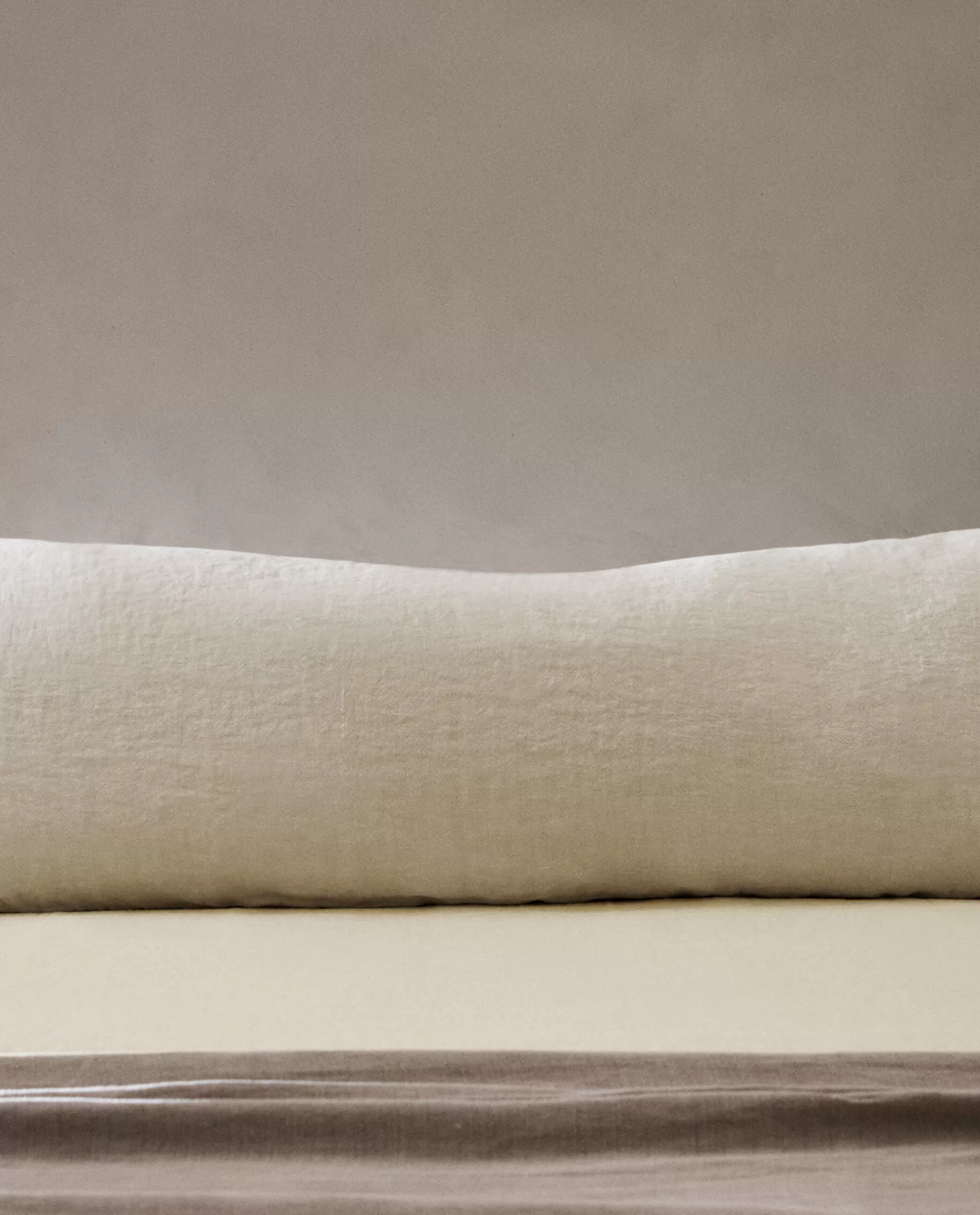 washed_linen_throw_pillow_cover_2-6.webp ZARA Home Washed Linen Throw Pillow Cover Sand Discount
