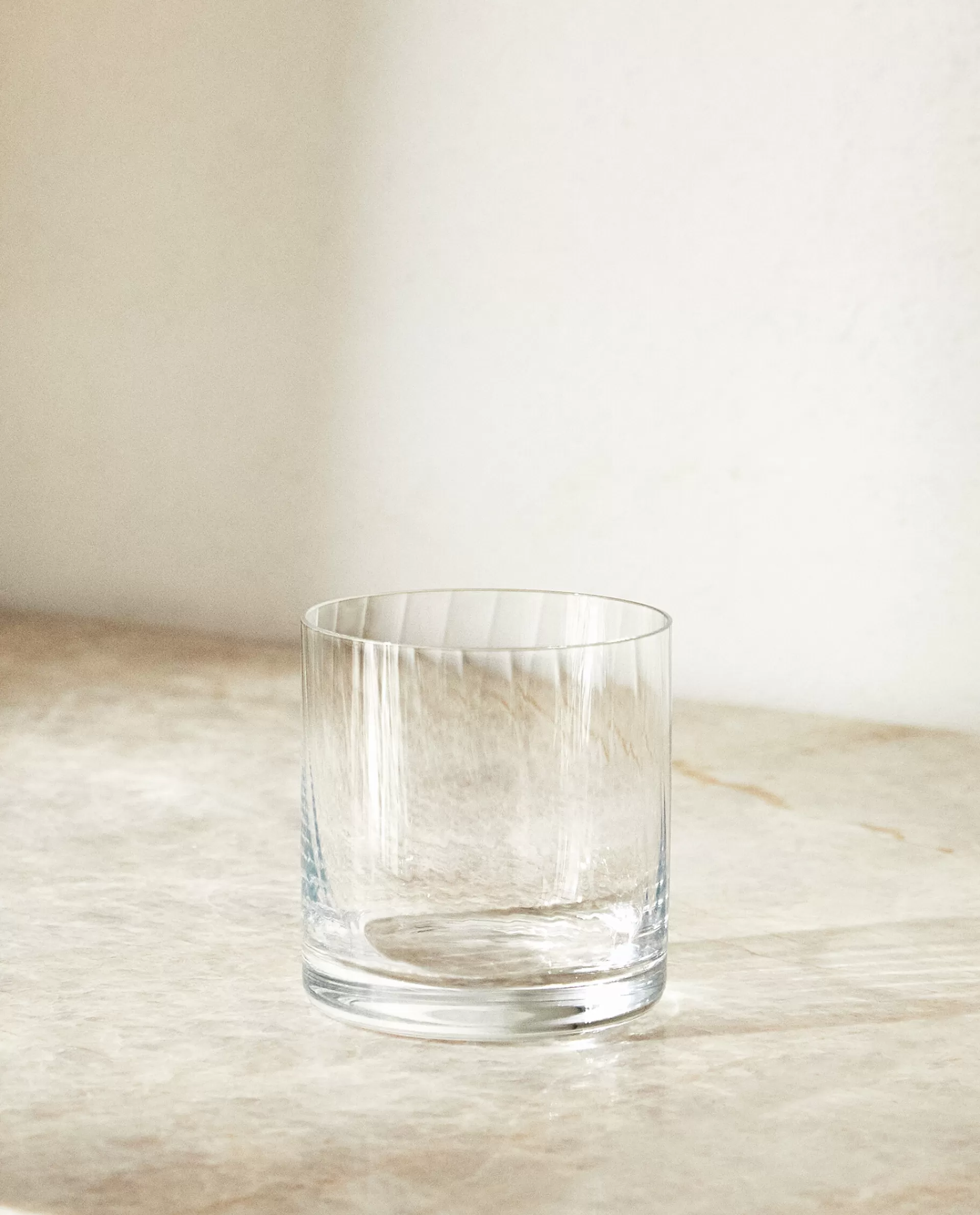 whiskey_glass_tumbler_2-1.webp ZARA Home Whiskey Glass Tumbler Transparent Outlet