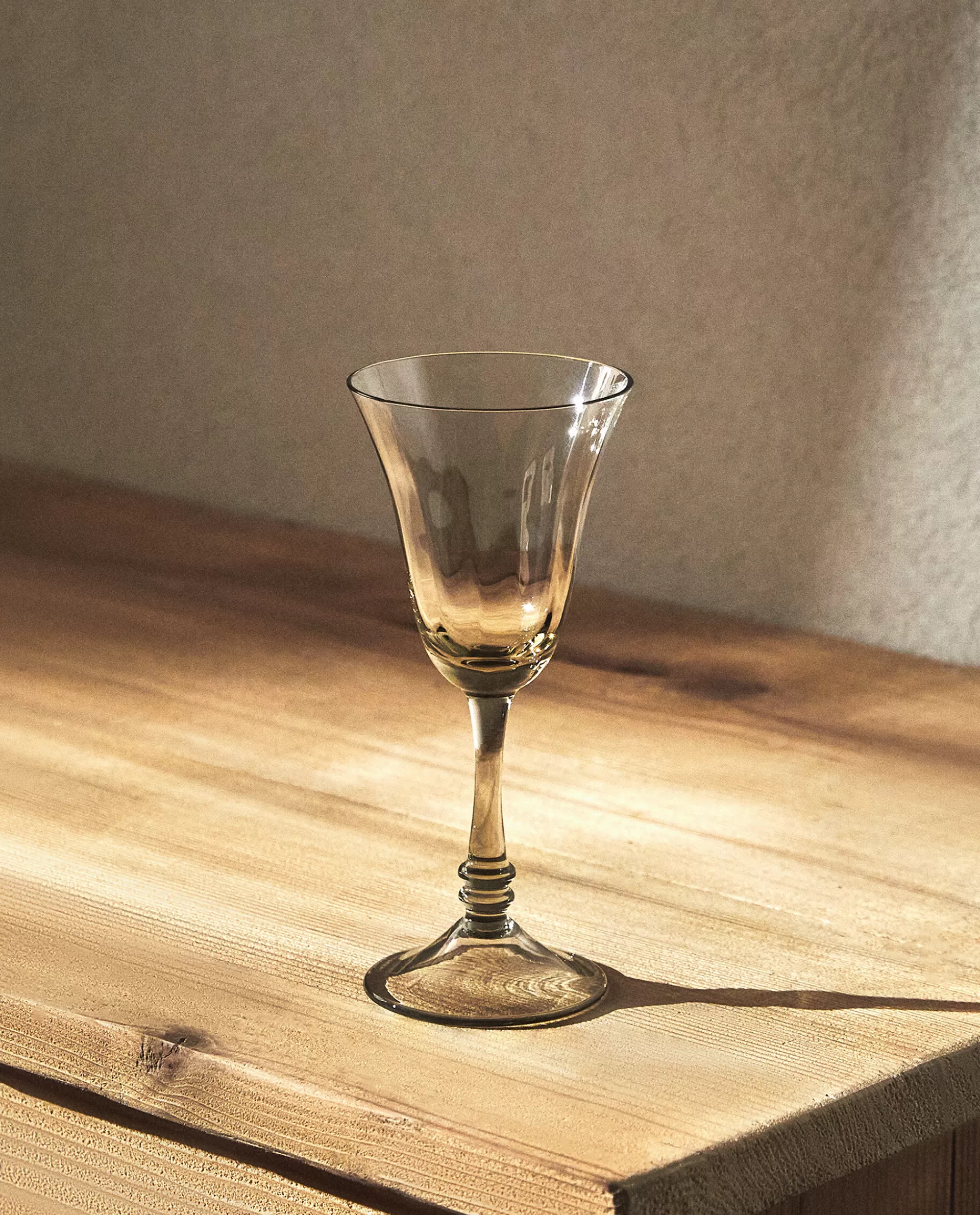 wine_glass_with_base_2-3.webp ZARA Home Wine Glass With Base Blue Cheap